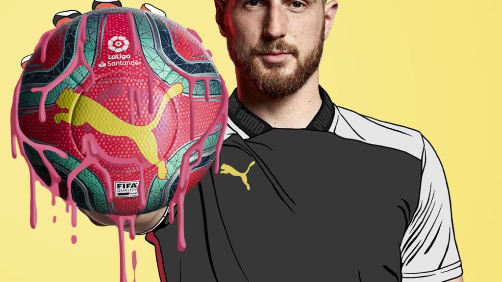 Oblak, con el nuevo balón rosa de La Liga