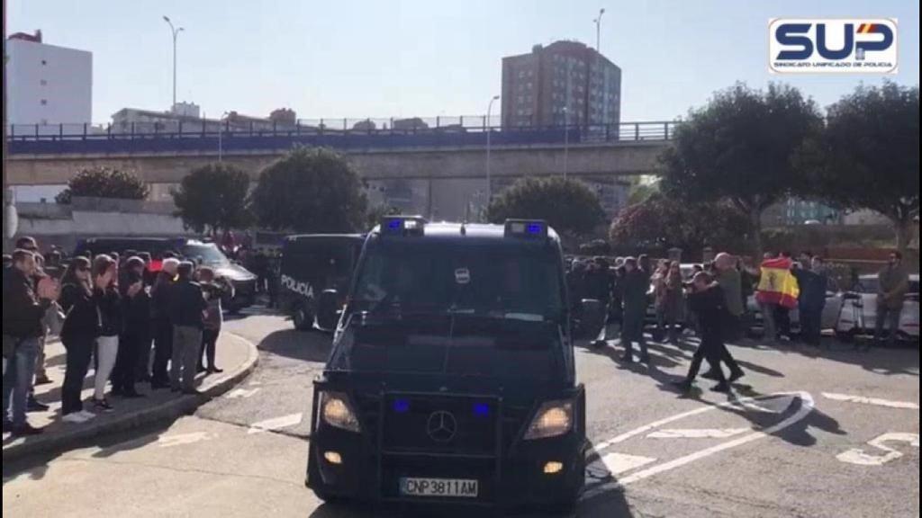 Recibimiento de agentes en A Coruña