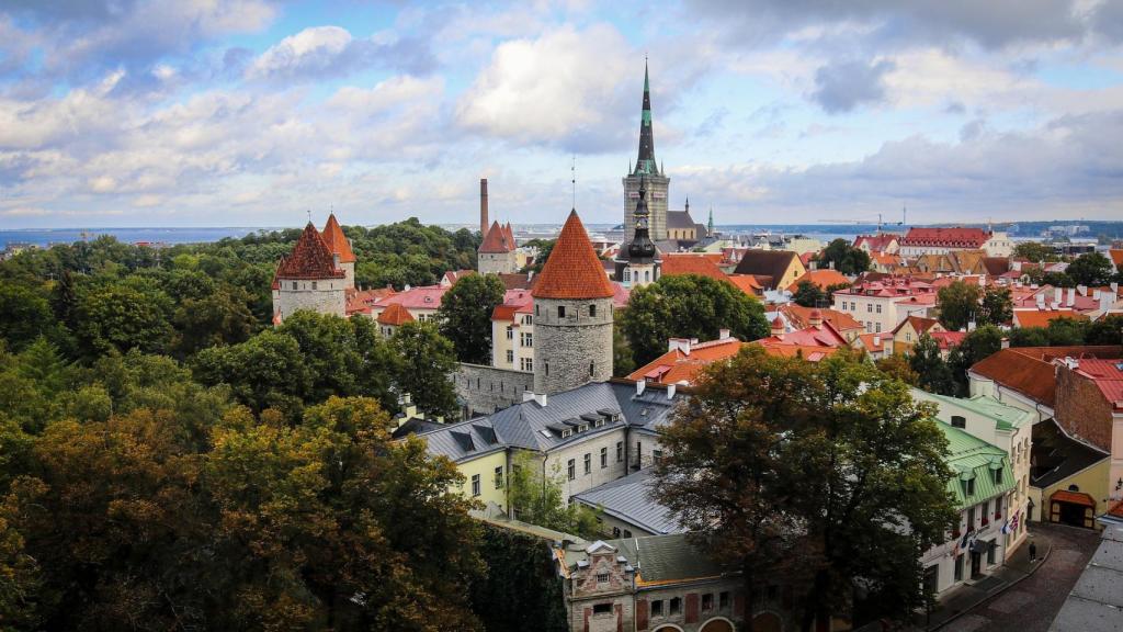 Vistas de Tallin, capital de Estonia.
