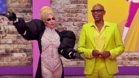 Lady Gaga junto a RuPaul.