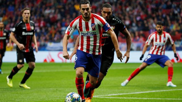 Koke frente al Bayer Leverkusen