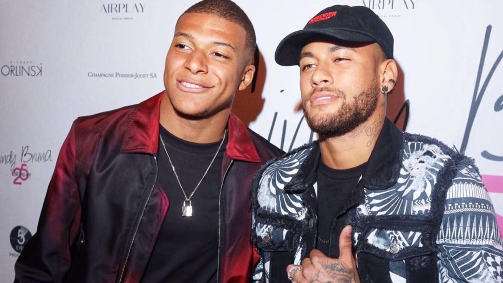 Kylian Mbappé y Neymar juntos en una gala