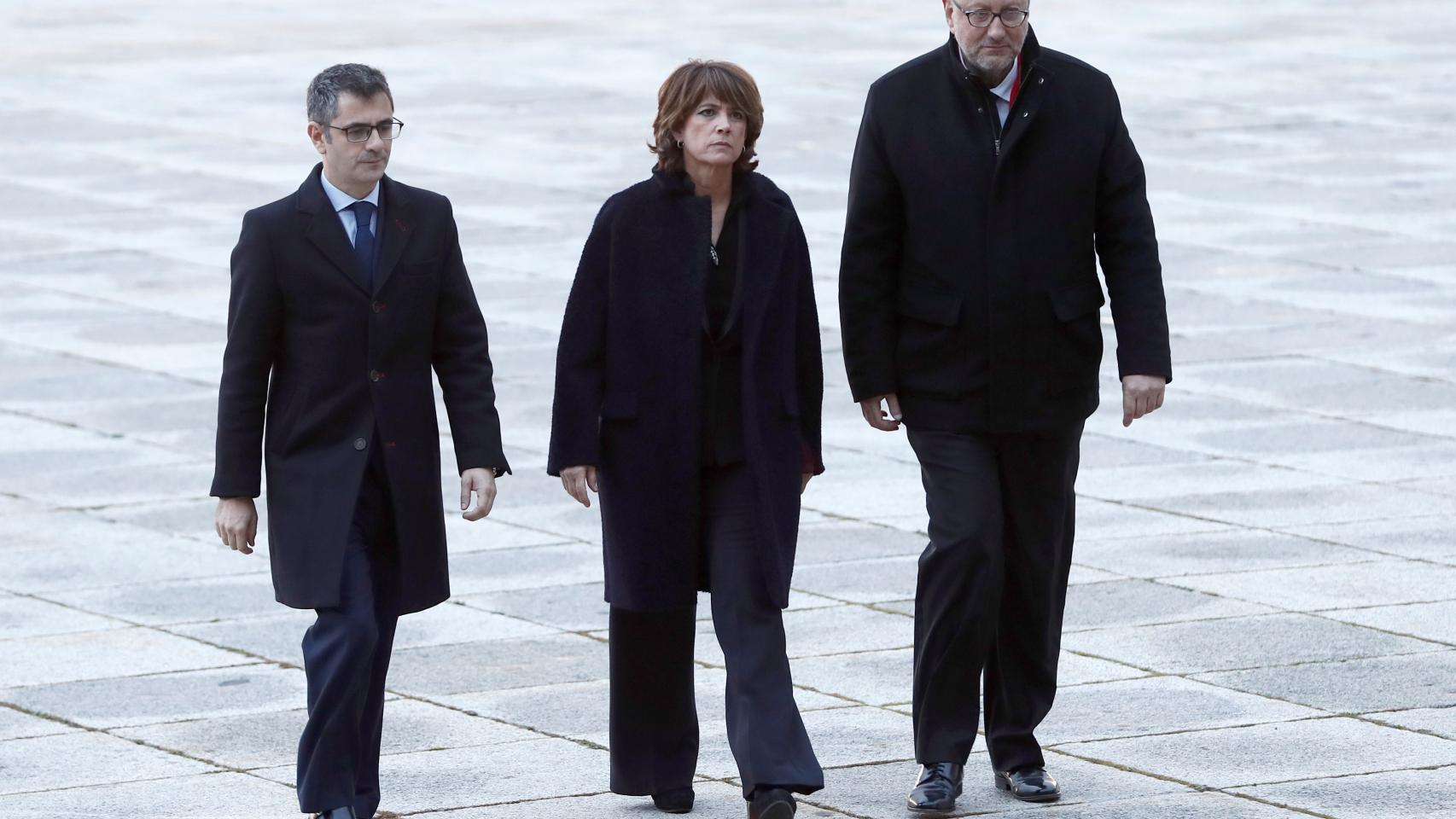 Bolaños, Delgado e Hidalgo, representantes del Gobierno, este jueves en el Valle de los Caídos.