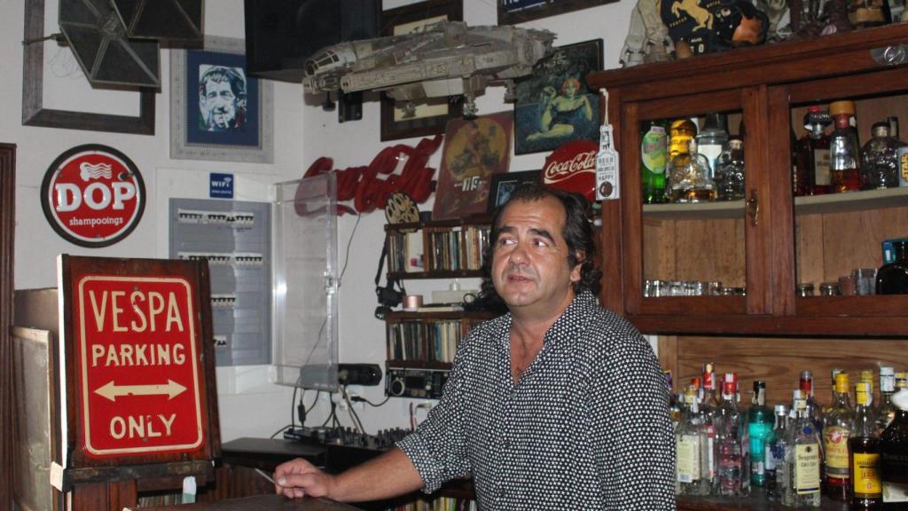 Carolo, 25 años en bar al que llaman El Taller