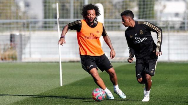 Gareth Bale sigue entrenándose en el interior de las instalaciones