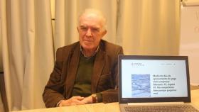 Enrique Sáez, el economista coruñés que ha abierto un blog a los 75 años