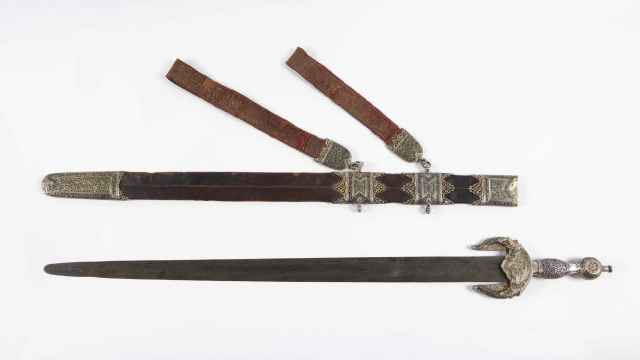 La espada jineta de San Telmo tras ser restaurada.