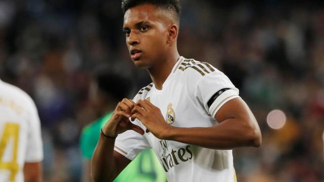 Rodrygo Goes hace el gesto del corazón en la celebración de su gol al Leganés