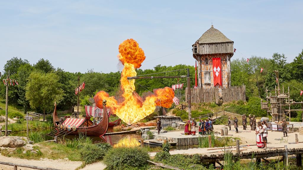 Escena de 'Los vikingos', uno de los mejores espectáculos de Puy du Fou.