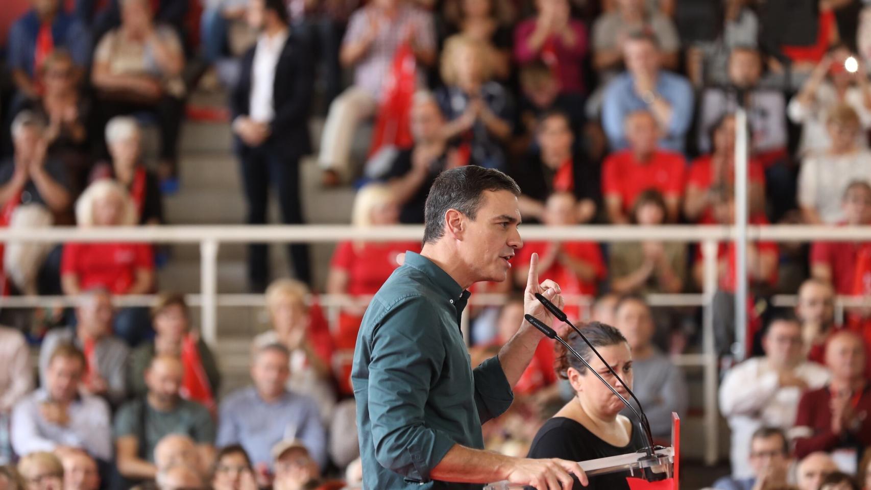 Pedro Sánchez, este sábado en un mitin en Mislata (Valencia).