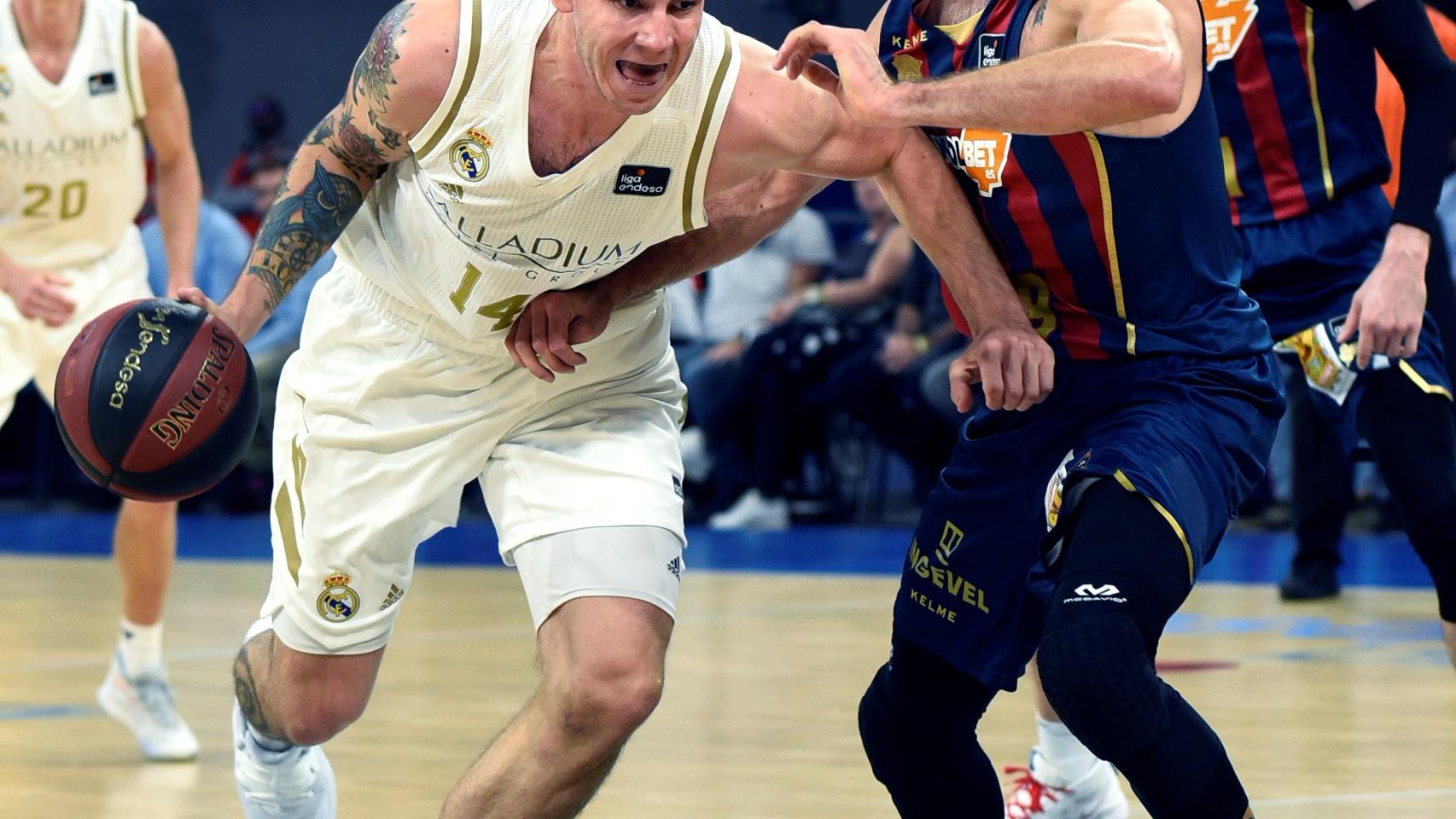 Gabriel Deck, durante el partido de Liga Endesa entre el Real Madrid y Kirolbet Baskonia