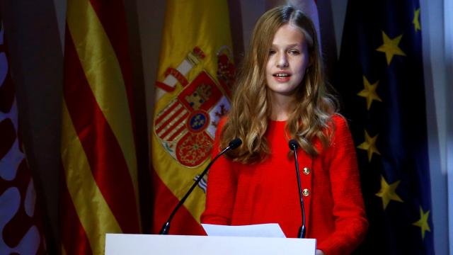 La princesa Leonor y el rey Felipe en los Premios Princesa de Girona.