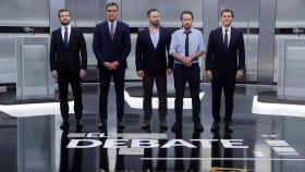 Cinco hombres en el debate electoral: Pablo Casado, Pedro Sánchez, Santiago Abascal, Pablo Iglesias y Albert Rivera