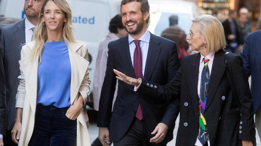 Cayetana Álvarez de Toledo, Pablo Casado y Rosa Díez este miércoles en Barcelona.