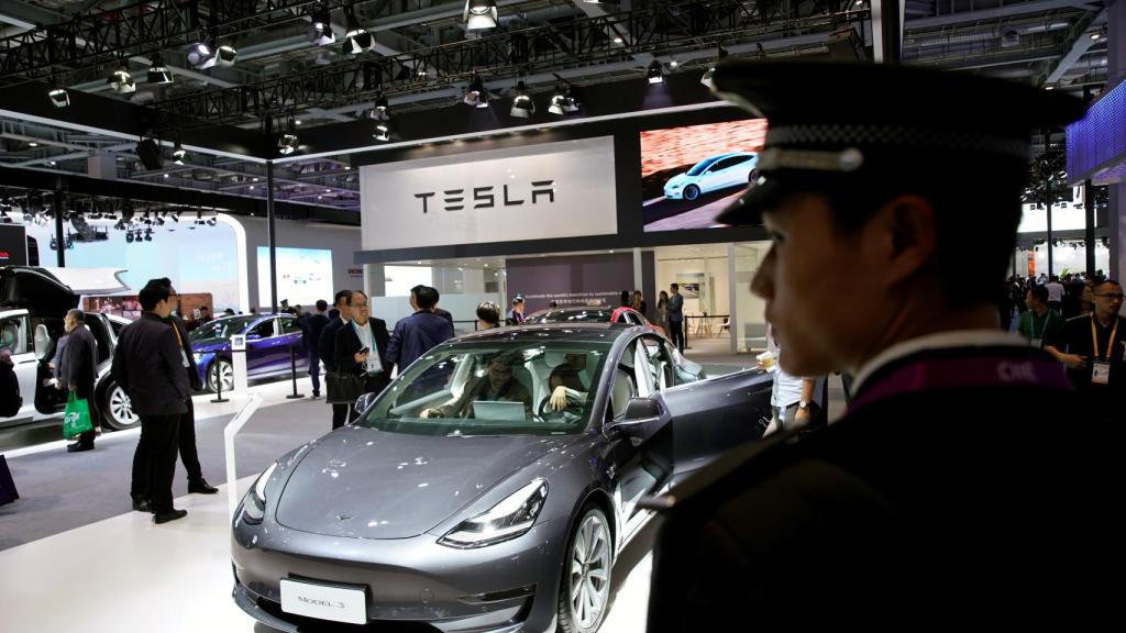 Exposición de Tesla en China