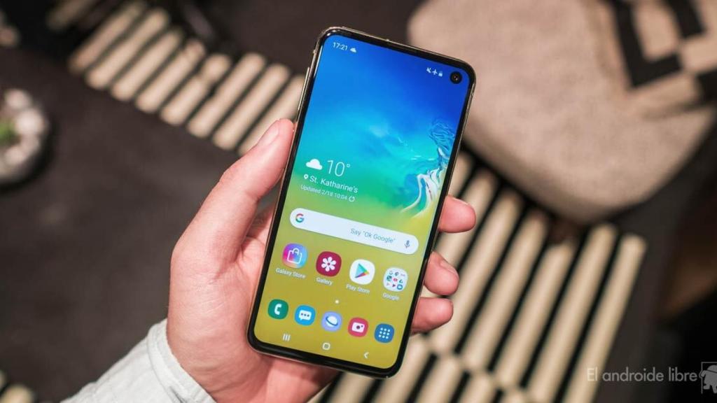 El ultra compacto Galaxy S11e tendrá una gran batería