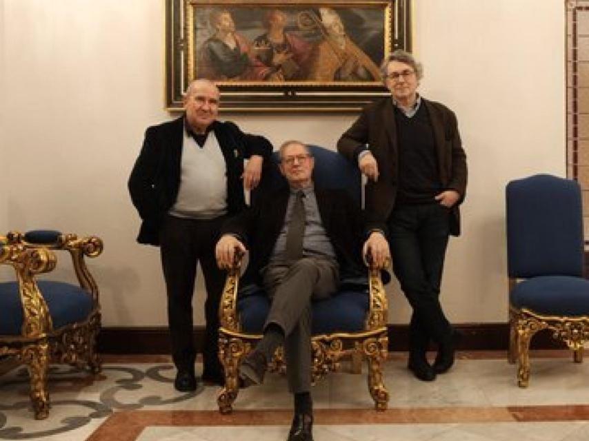 Alberto González Troyano, Félix de Azúa y Andrés Trapiello, durante el Congreso de la ASALE.