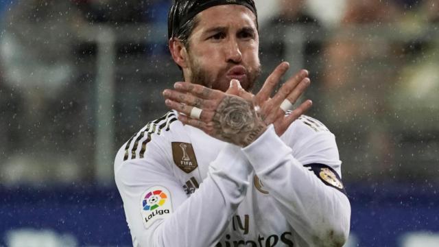 Sergio Ramos celebra su gol de penalti al Eibar, el segundo del Real Madrid