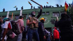 Los motines policiales se extienden por varias ciudades de Bolivia.