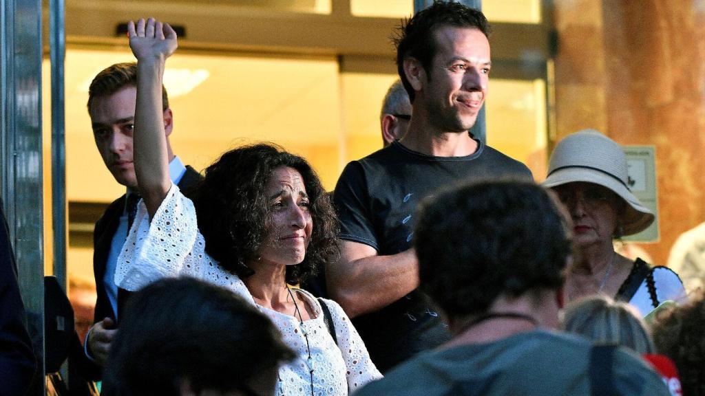 Patricia Ramírez y Ángel Cruz, padres de Gabriel Cruz, en las puertas de la Audiencia de Almería tras conocer la sentencia por la muerte de su hijo.