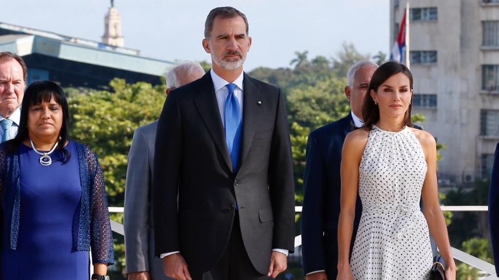 La reina Letizia y el rey Felipe han asistido este martes a su primer acto en La Habana.