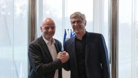 Gianni Infantino y Arsène Wenger