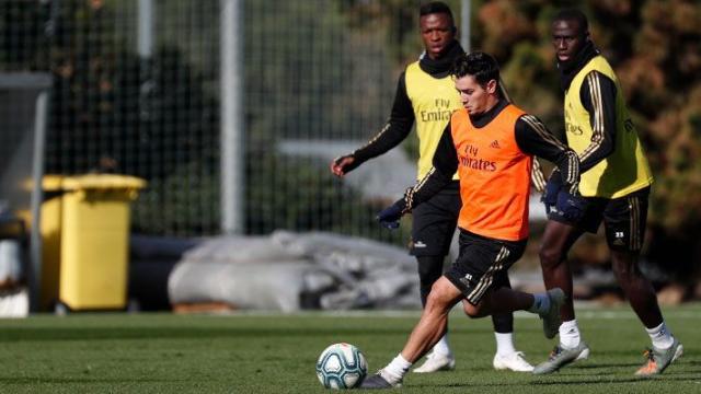 Brahim, junto a Vinicius y Mendy en el entrenamiento