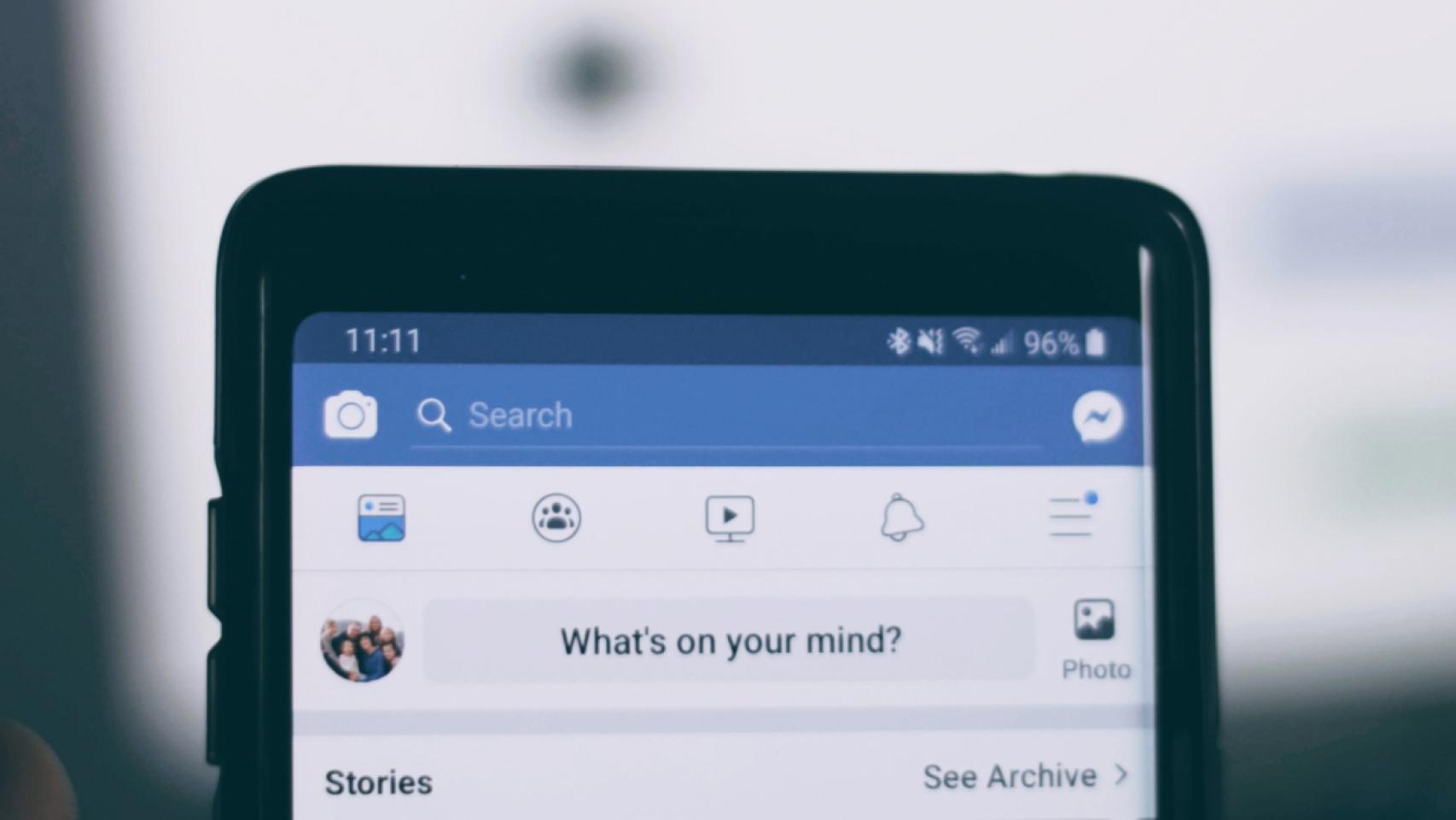 Facebook alerta de un fallo que activa la cámara del iPhone sin permiso