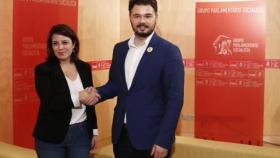 Adriana Lastra y ERC, Gabriel Rufián, reunidos en el Congreso.