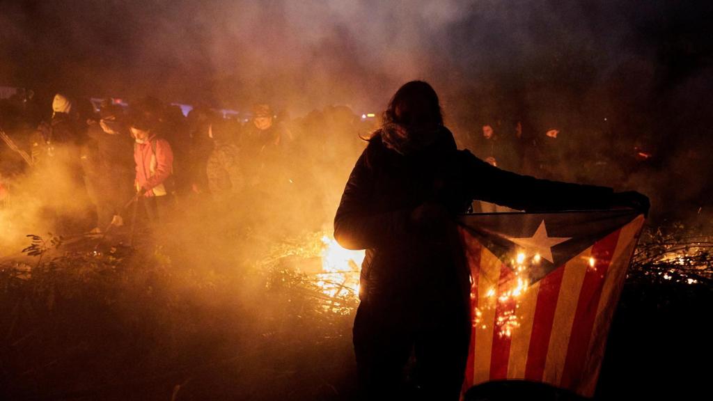 Una manifestación violenta en la AP-7 durante el 'procés' catalán.