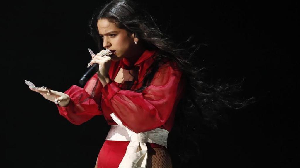 Rosalía en los Latin Grammy.