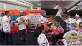 La emoción en el box en el adiós de Lorenzo: el abrazo entre campeones con Márquez