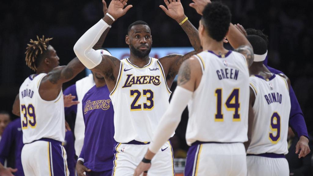 LeBron James, junto a Anthony Davis en los Lakers