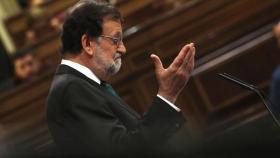 Mariano Rajoy durante la moción de censura contra él en el Congreso de los Diputados