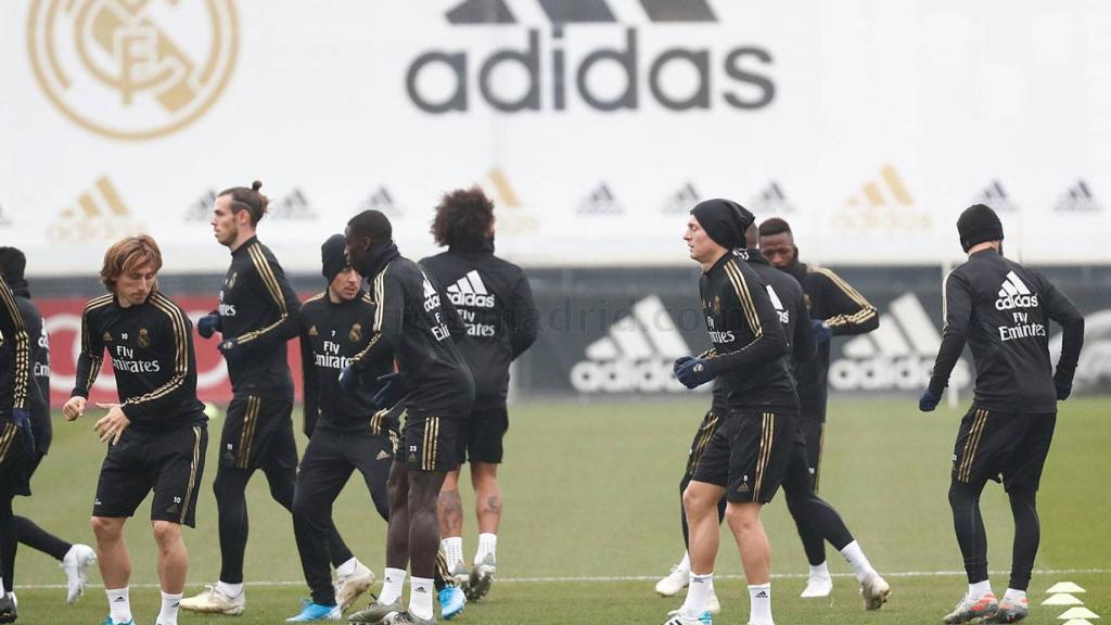 Los jugadores del Real Madrid se entrenan en Valdebebas.