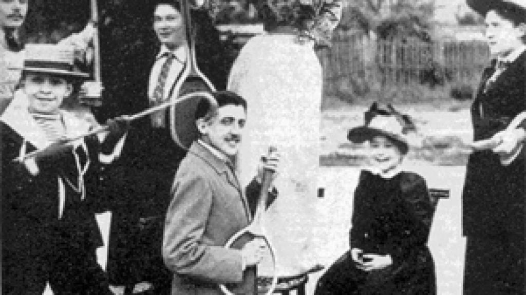 Marcel Proust, en una excursión, probablemente en 1920