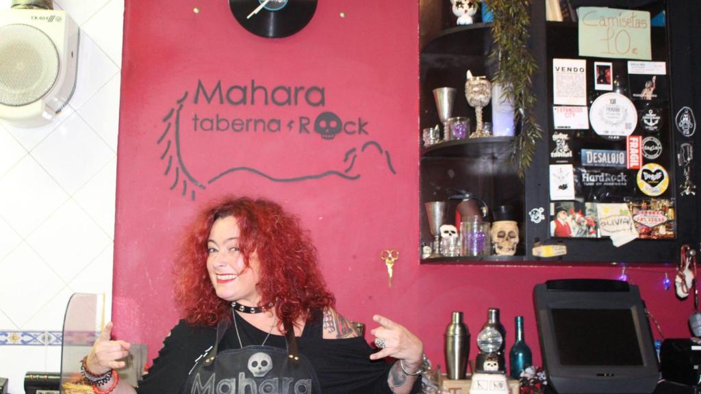 María Blanco, nueve años tras la barra del Mahara