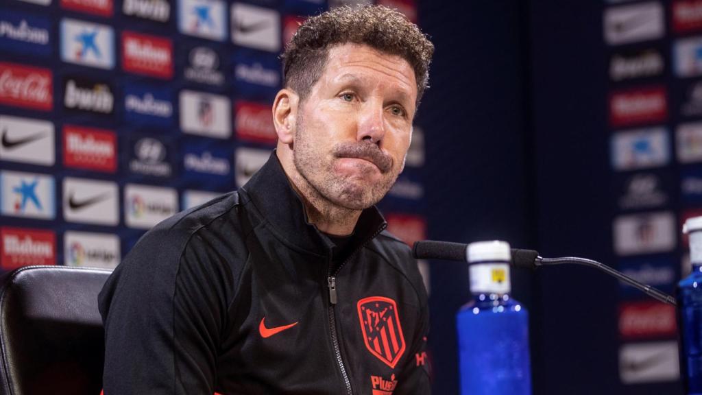 SImeone, en rueda de prensa