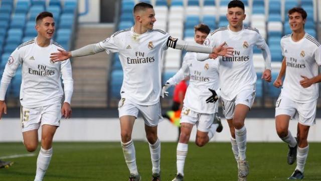 Fidalgo celebra su gol con el Castilla ante el Oviedo B