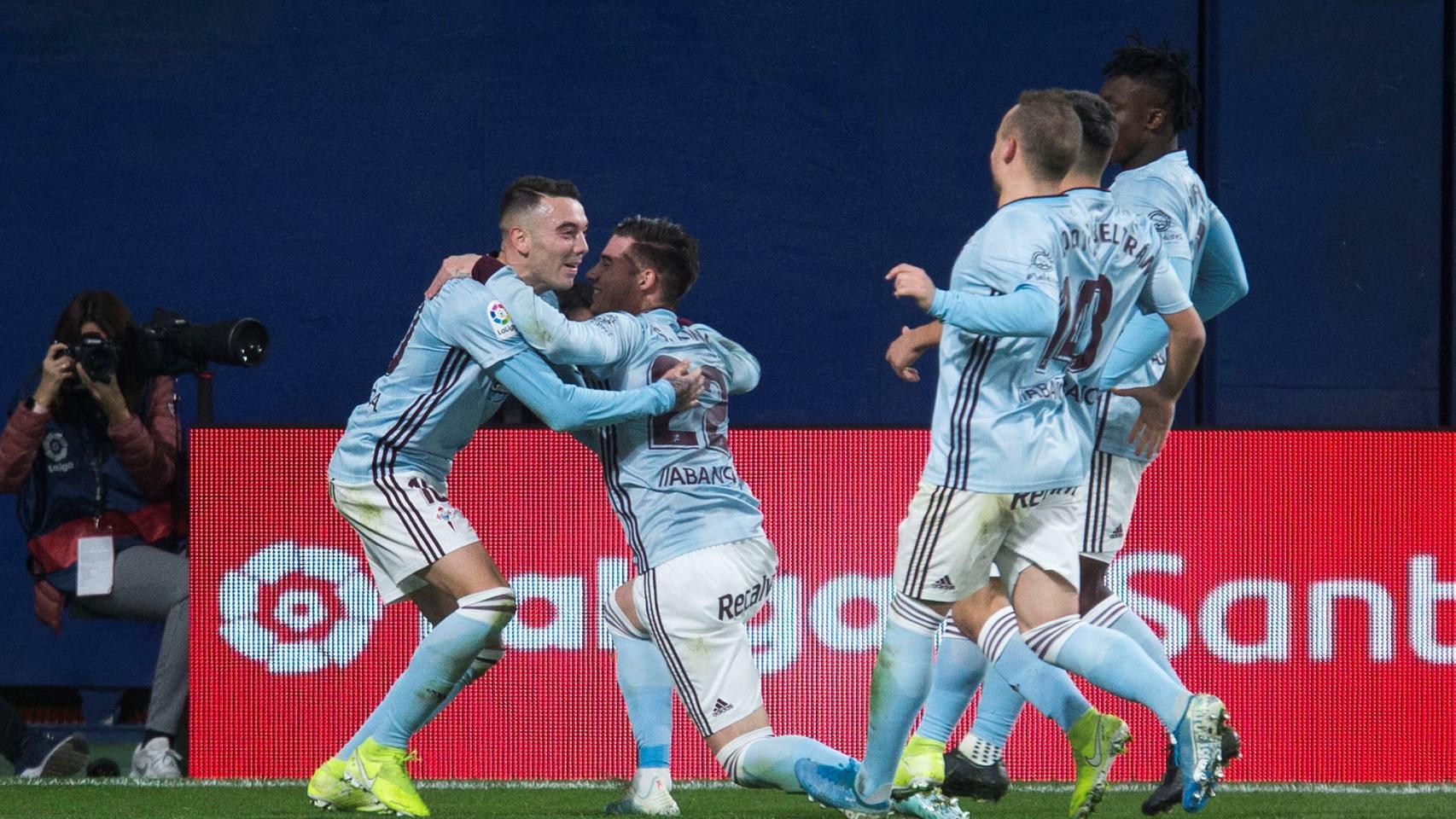 Los jugadors del Celta celebran uno de los goles ante el Villarreal