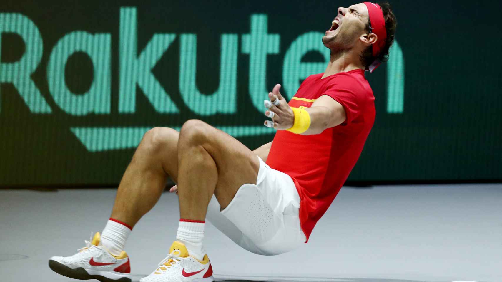 Rafael Nadal celebra el punto definitivo que da a España la victoria en la Copa Davis 2019