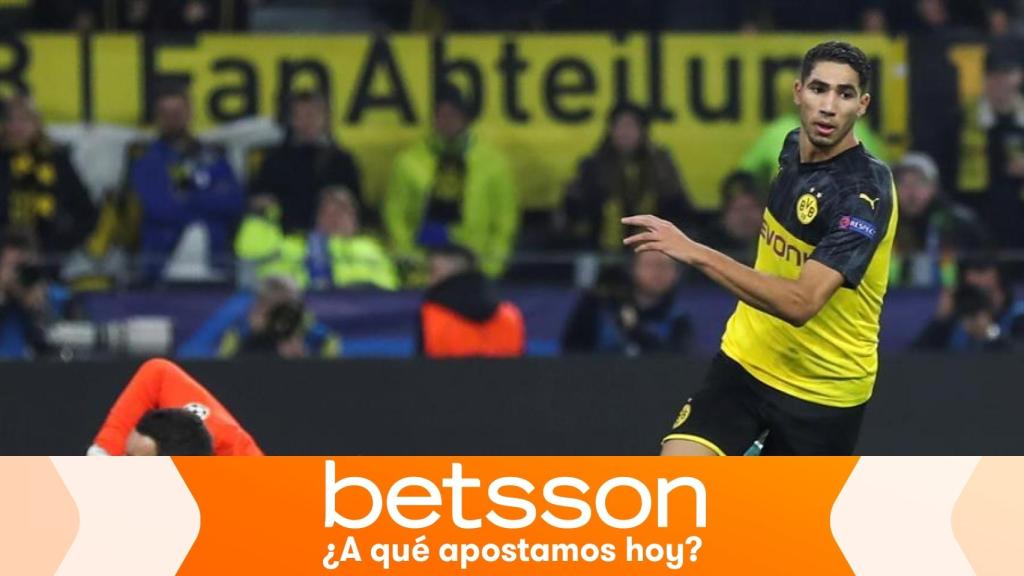 Achraf, en un partido del Borussia Dortmund de la Champions League