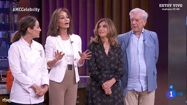 Tamara Falcó, Isabel Preysler, Vargas Llosa y un familiar, en 'MasterChef Celebrity'.