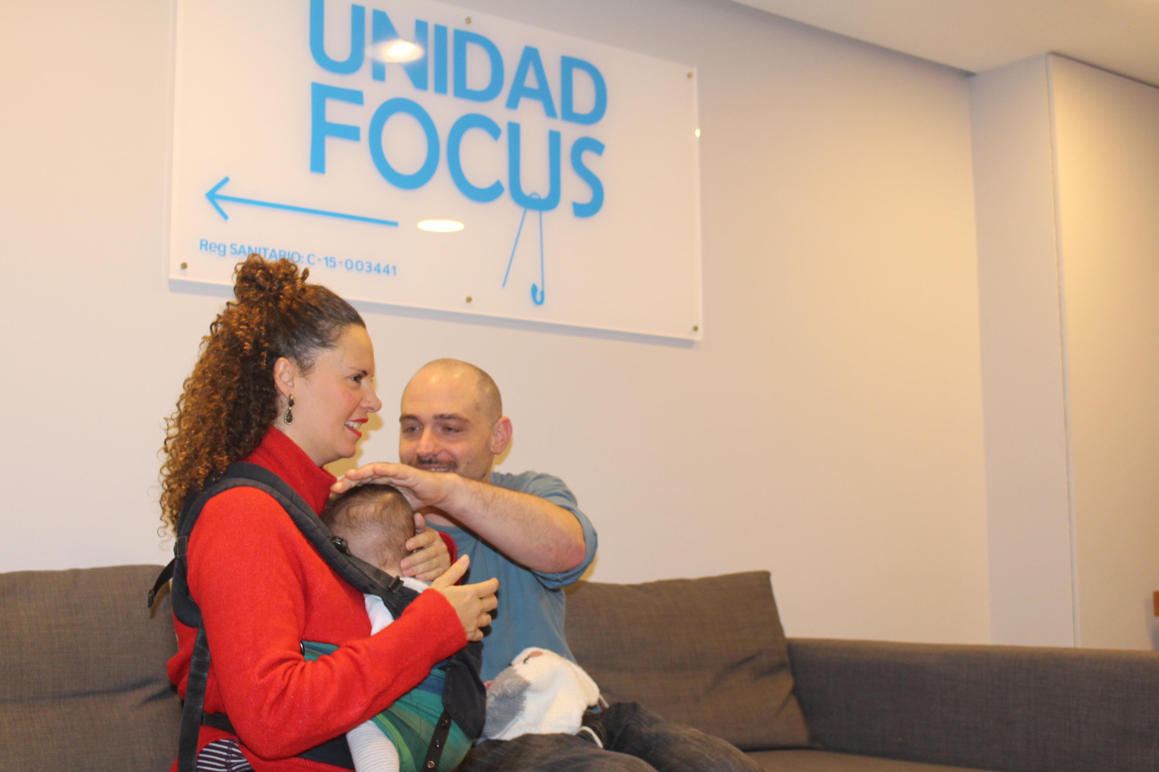 Con la pequeña Alicia en Unidad Focus (AN)