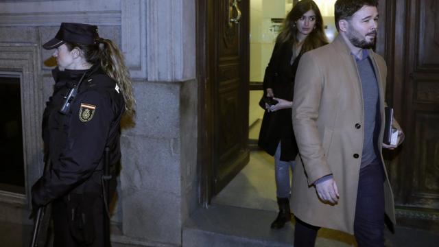 Gabriel Rufián, a la salida de una reunión con el grupo negociador del PSOE en el Congreso.