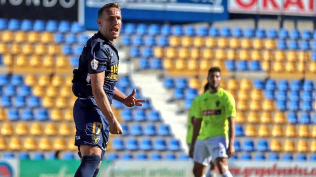 Aketxe celebra el primer gol del UCAM. Foto: UCAM Murcia