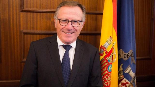 Eduardo de Castro, presidente de Melilla, en su despacho.