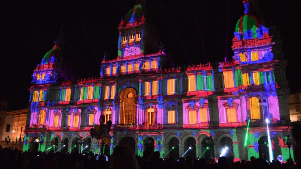 Cerca de 50.000 personas vieron el vídeo mapping navideño de A Coruña