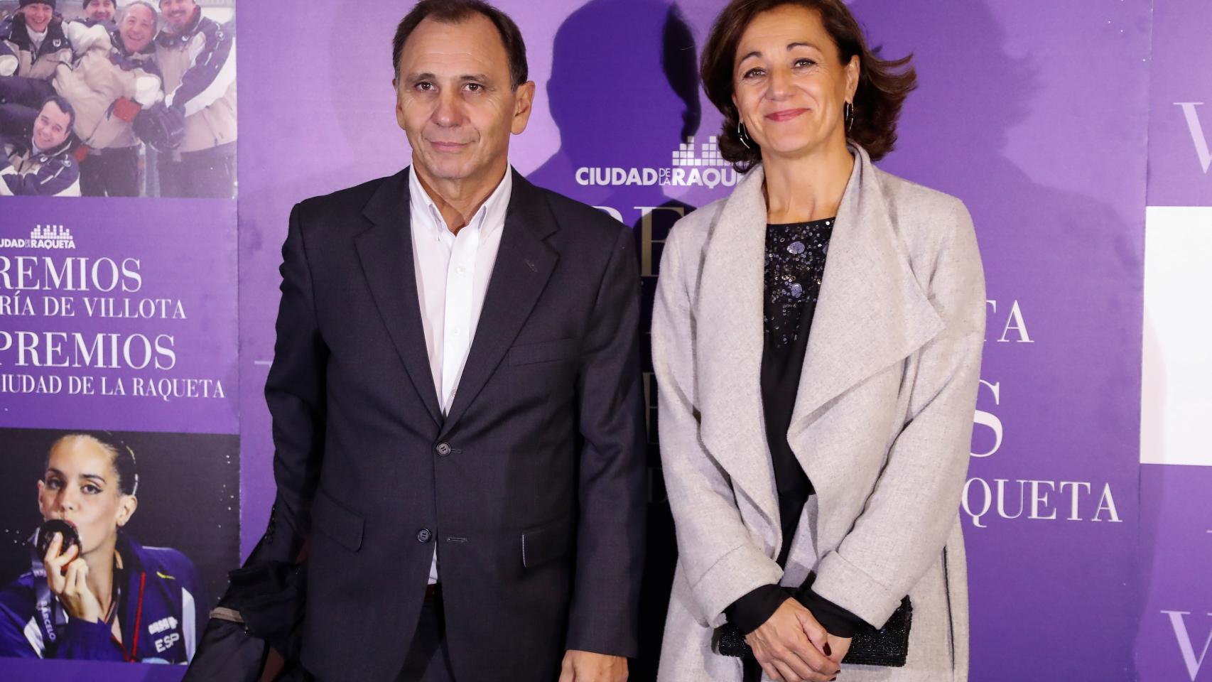 Lola Fernández Ochoa y Adrian Federighi, durante el acto.