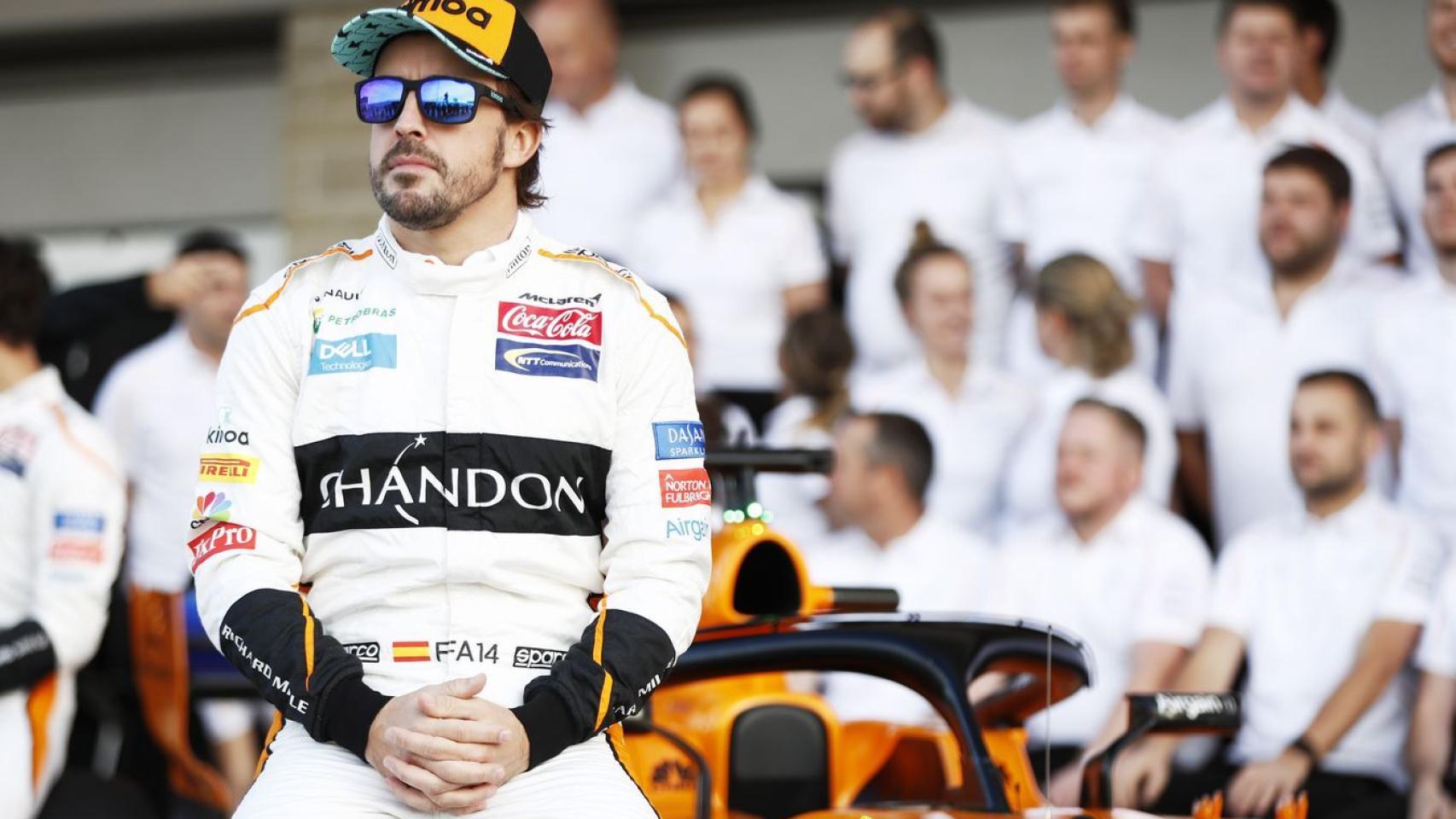 Fernando Alonso, en una fotografía oficial con McLaren